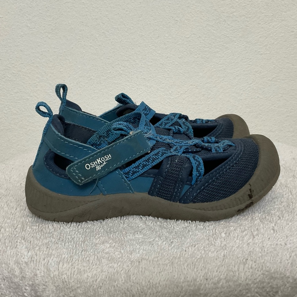 Osh Kosh Myla Bkue, Grey Adjustable Strap Water Shoes Hard Soles Size 10m Sandal